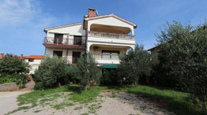  Studio Apartment Malinska near Sea  Малинска-Дубашница